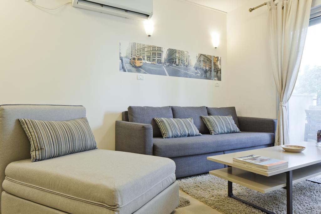 Tlv Suites By The Sea - 2 Rooms Тель-Авив Экстерьер фото